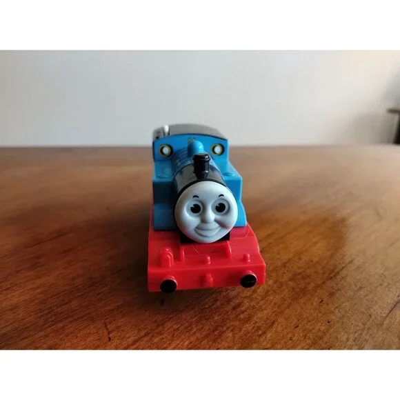 Thomas & Friends Trackmaster Hit Motorized The Tank Engine 2006 Works - Picture 2 of 10